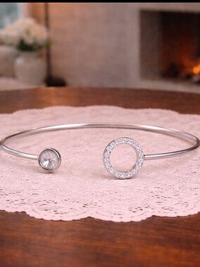 New! Cute Cubic Zirconia Silver Cuff Bracelet